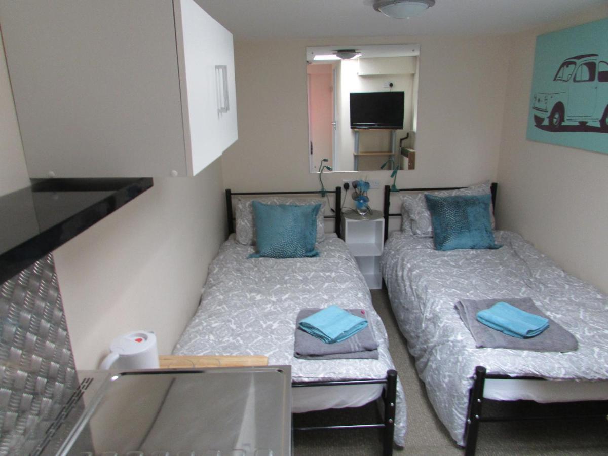 Independent Two Bed En-suite Annex, Close To